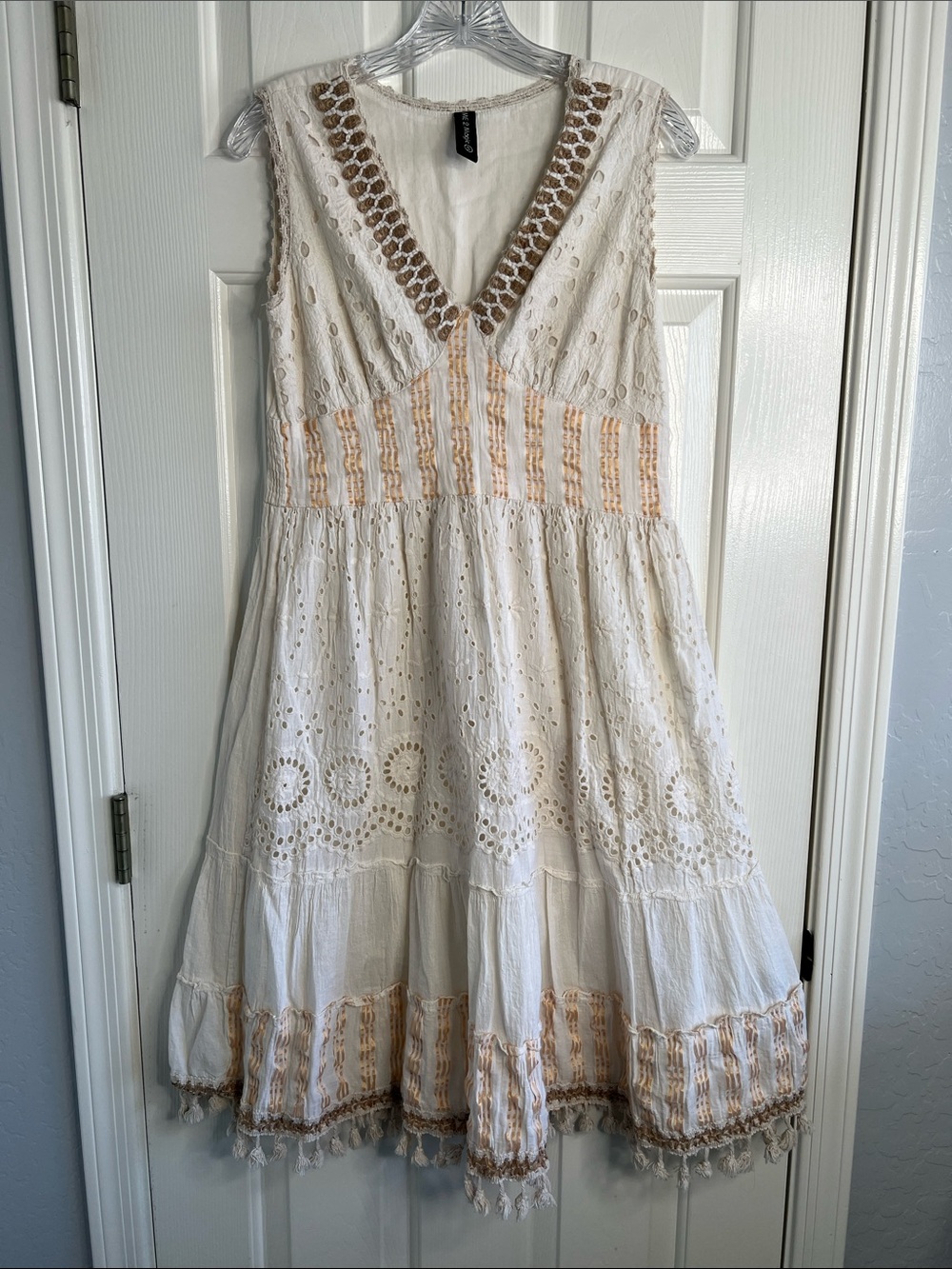 Me 2 Magic Anthropologie cream eyelet boho fringe midi dress size small